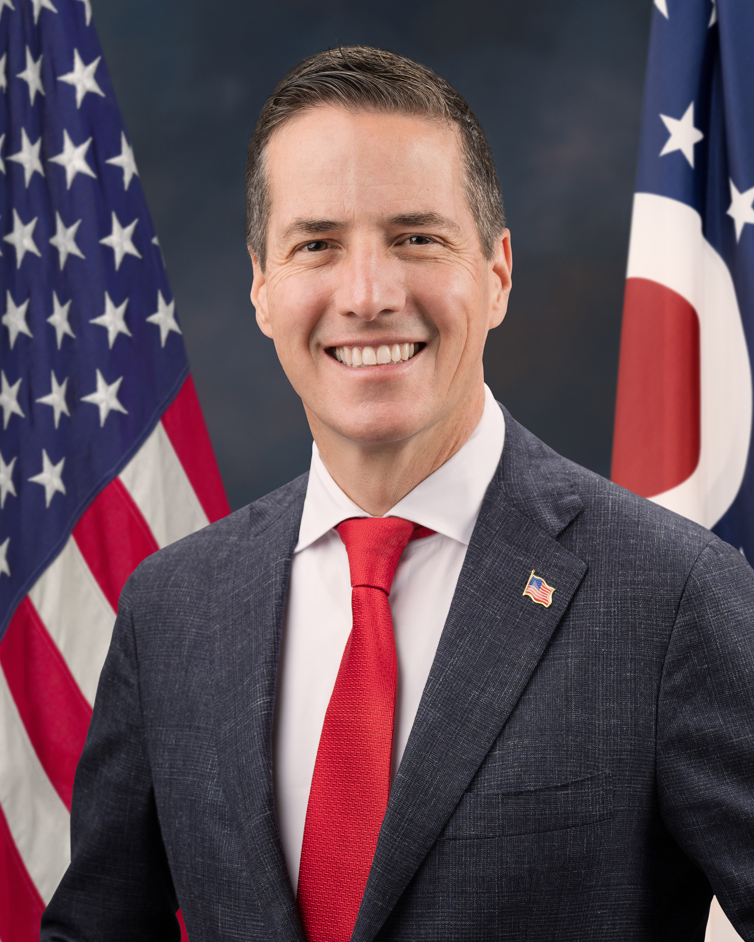 Senator Bernie Moreno, official portrait, 119th Congress